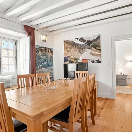 Spacious & Luxurious Penthouse In The Heart Of * Lissabon