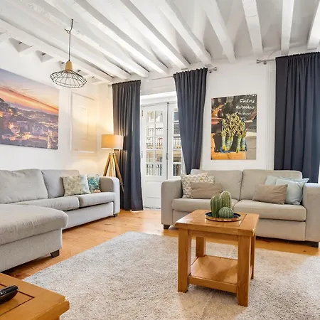 Spacious & Luxurious Penthouse In The Heart Of Apartmán *