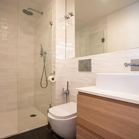 شقة Spacious & Luxurious Penthouse In The Heart Of *