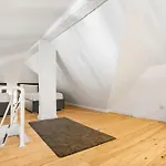 Spacious & Luxurious Penthouse In The Heart Of Διαμέρισμα