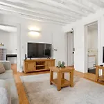 Διαμέρισμα Spacious & Luxurious Penthouse In The Heart Of