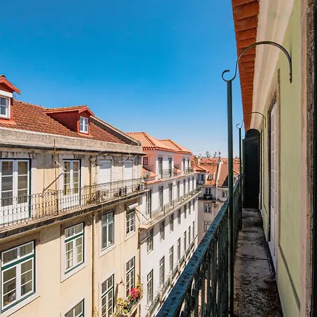 아파트 Spacious & Luxurious Penthouse In The Heart Of